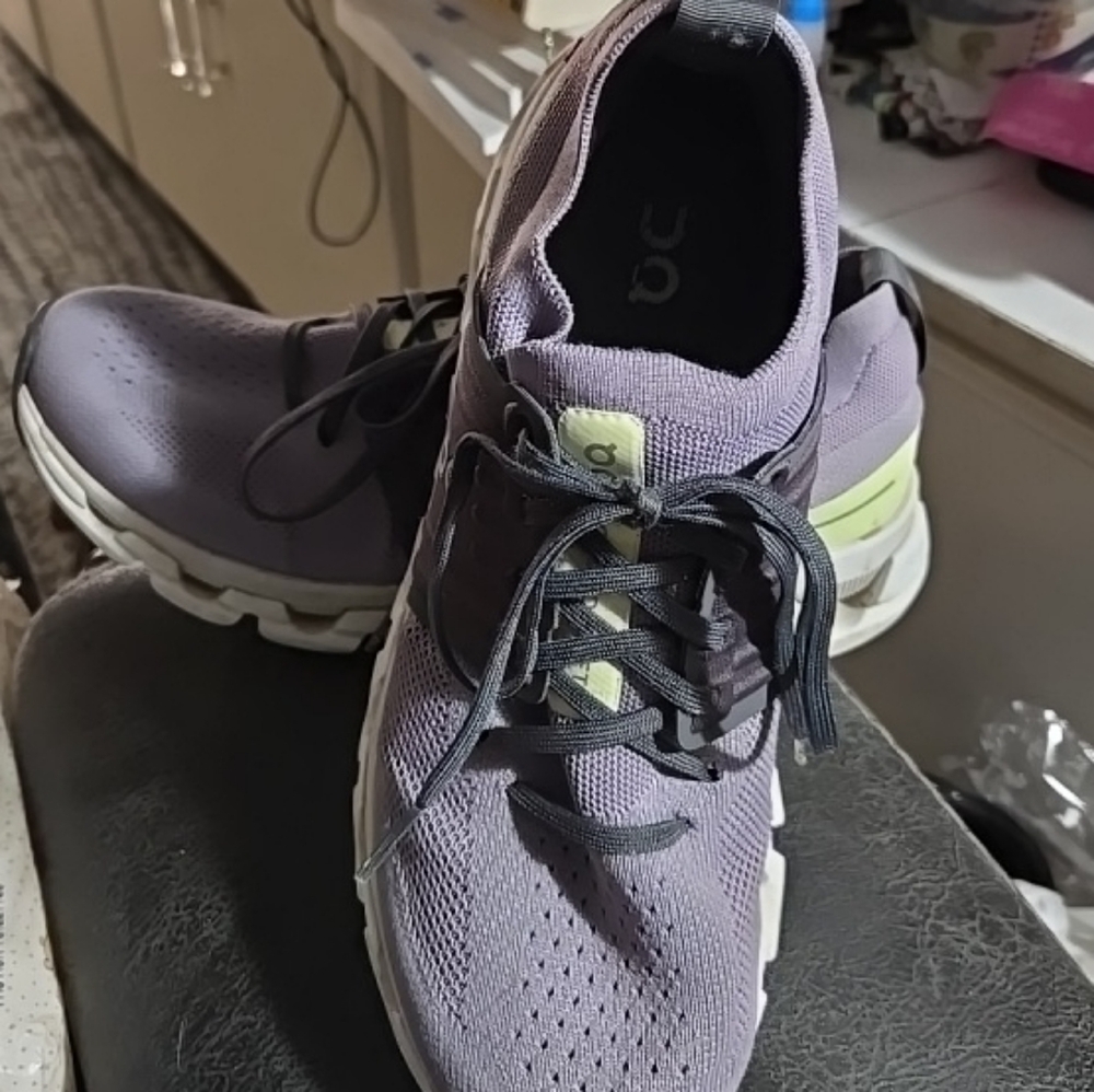 On CloudSwift 3 Men's Size 8.5 Road Running Shoes Helion Superfoam Hay Shark, 3